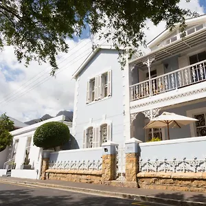 https://six-on-scott-guesthouse.hotels-capetown.com